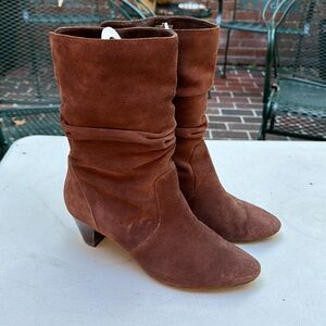 Easy Spirit Brown Suede ankle boots, low 1.5” heels